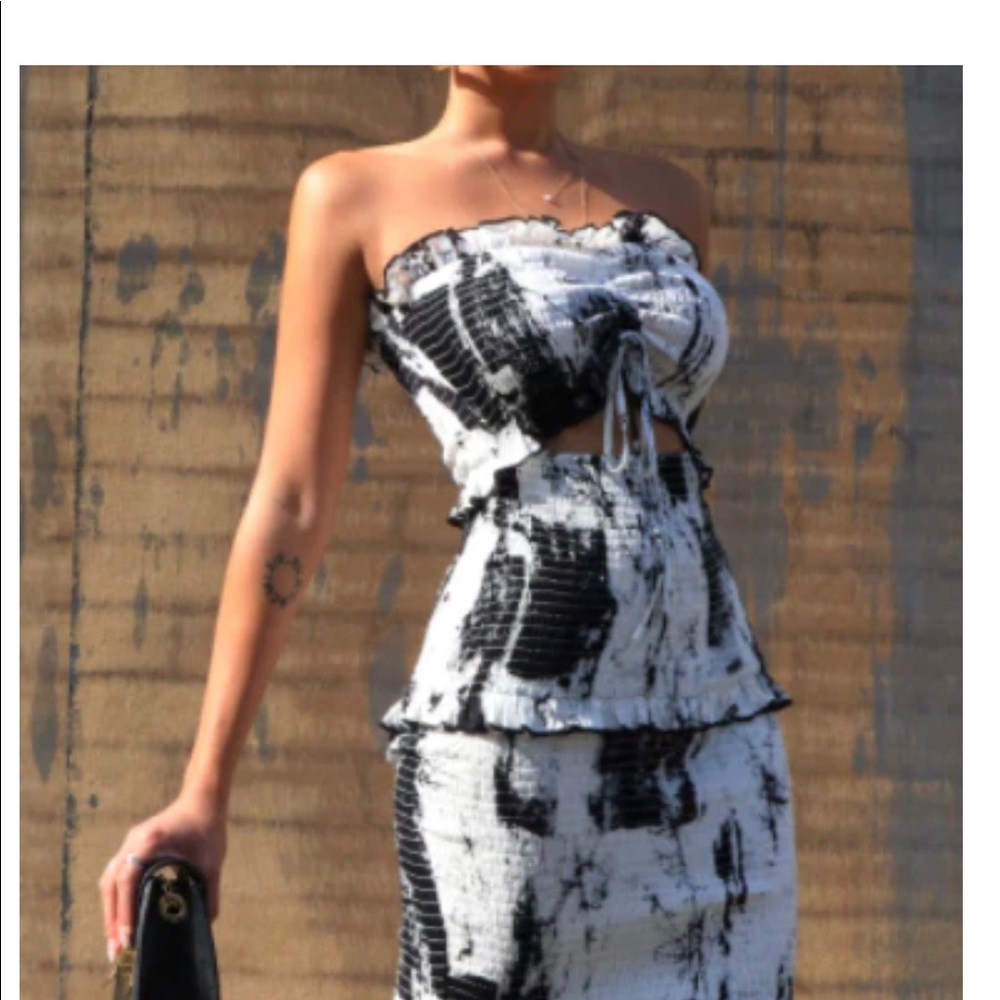 Selling super cute and fun summer dresses!